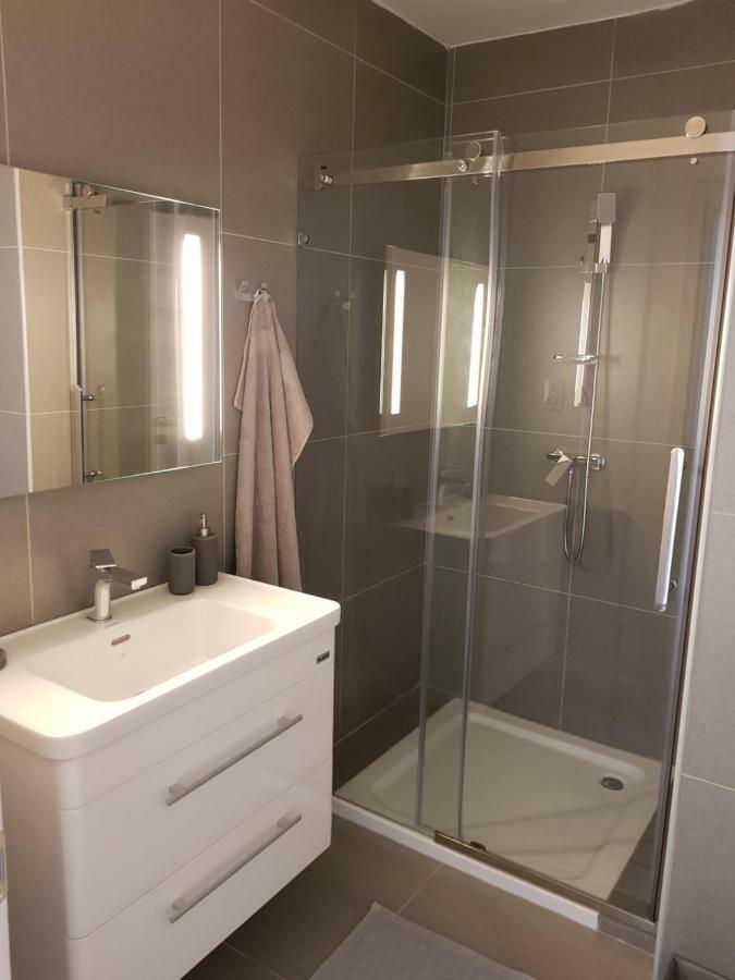 Duplex Maisonette With Heated P-Pool And Jacuzzi Saint Julian's Ngoại thất bức ảnh
