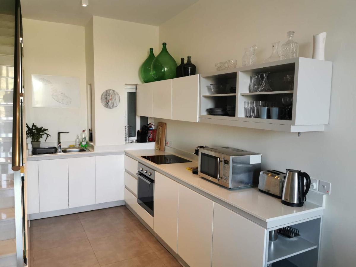 Duplex Maisonette With Heated P-Pool And Jacuzzi Saint Julian's Ngoại thất bức ảnh